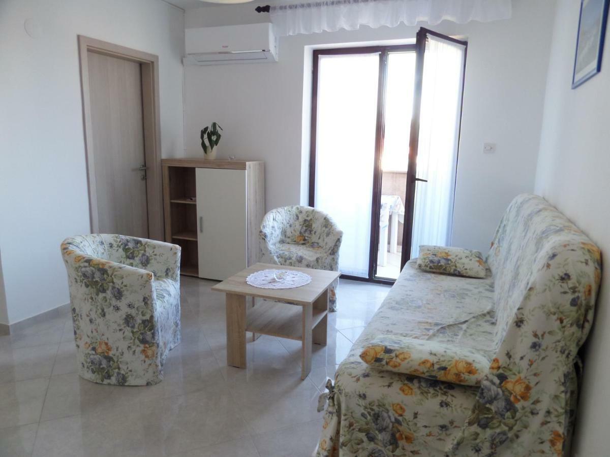 Apartmani Lili マリ・ロシニュ エクステリア 写真